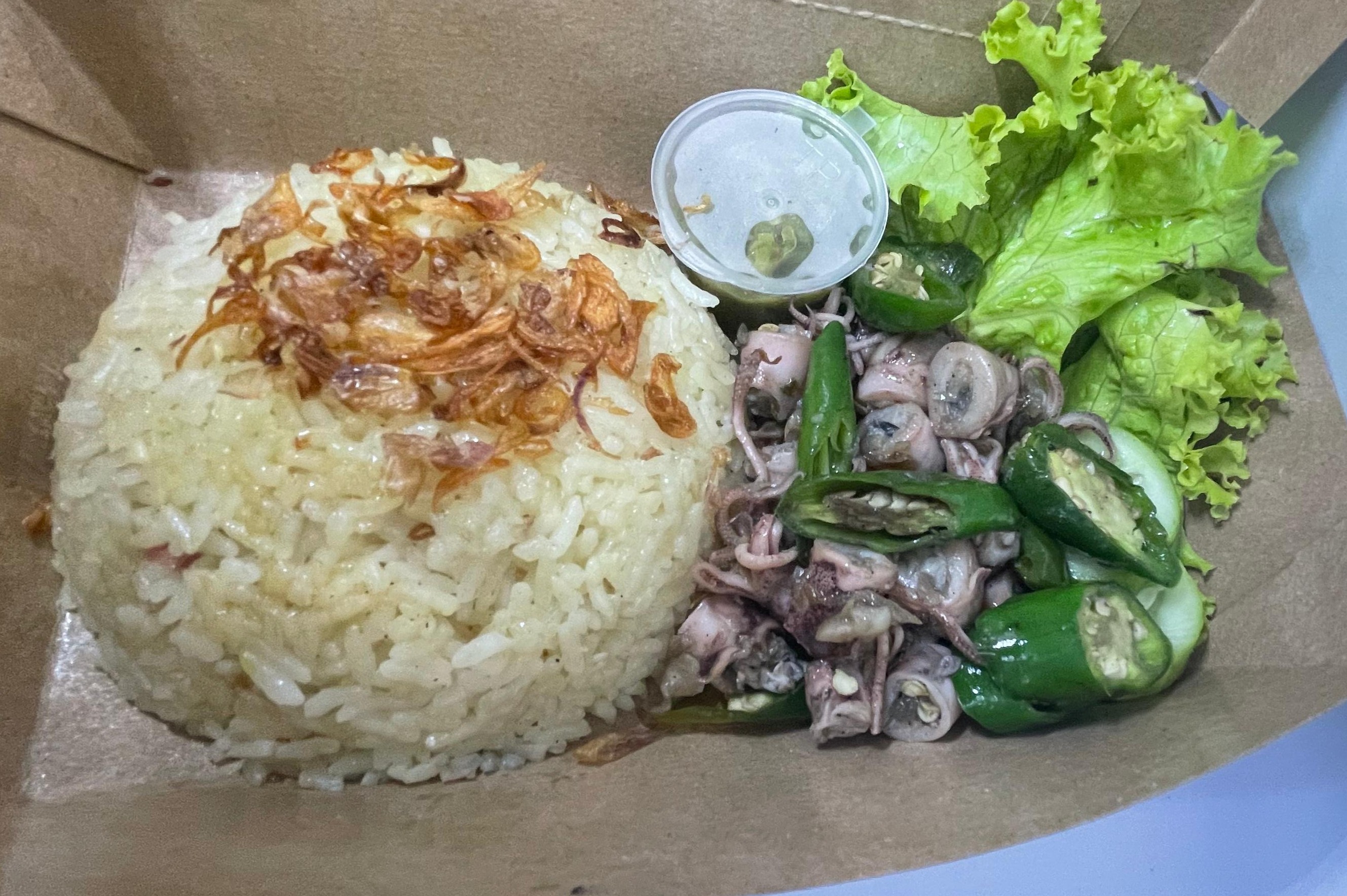 Nasi Liwet Cumi dengan sambal dan lalapan